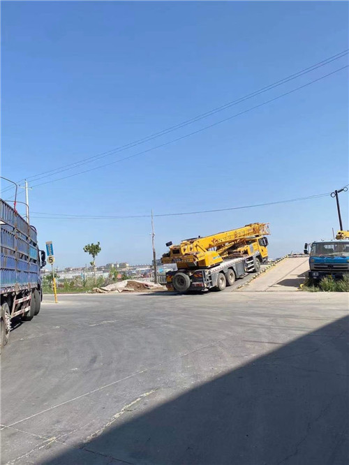 庄浪县25吨吊车的租赁价格大概是多少？