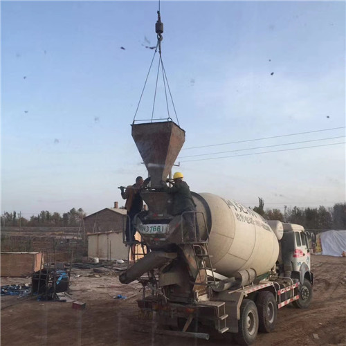 庄浪县“精准瞄准”—— 吊车的 “定位导航” 技术